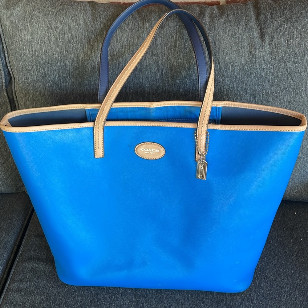 Coach Metro leather tote bag shopper blue tan XL neverfull style preppy elegant